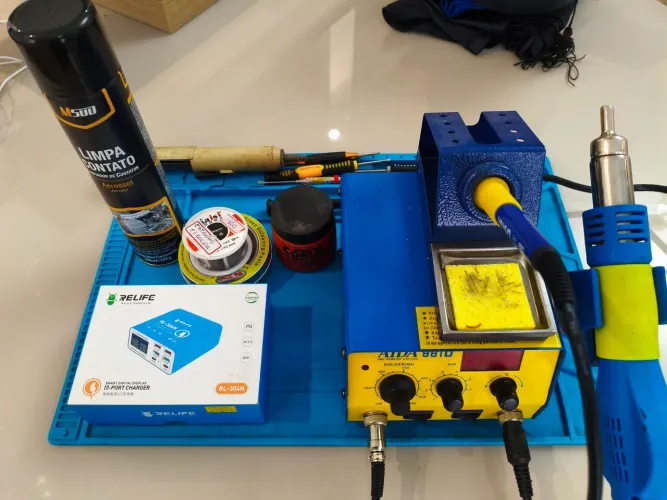 Kit para técnicos em celular