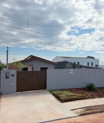 Casa com 03 Dormitórios