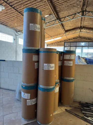 Barrica reforçada de papelão 33x33x68 suporta 50kg