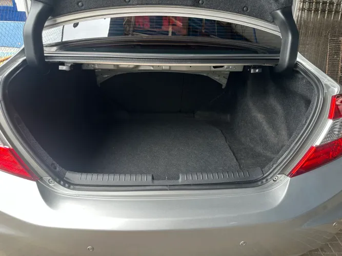 Honda Civic Sedan LXR 2.0 Flexone 16V Aut. 4P 2015