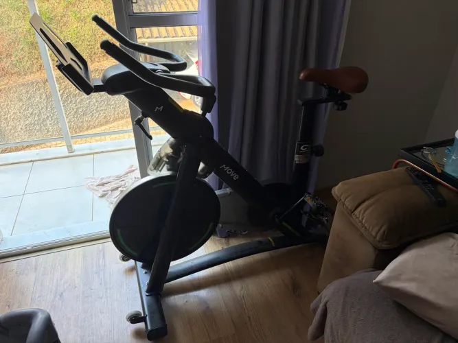 Bicicleta C5 Movement spinning ergométrica
