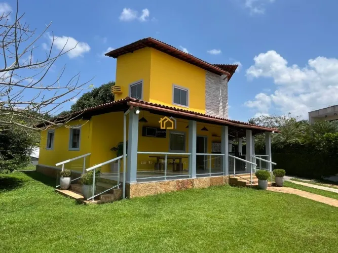 Vendo casa com 3 suítes no Cond. Divinópolis, na Estrada de Aldeia, km 9