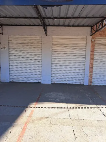 Aluga-se sala comercial