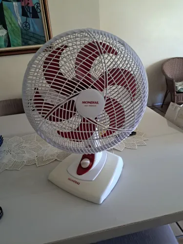 Vendo barato ventilador mundial com 6 pas com defeito