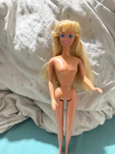 Linda boneca Barbie