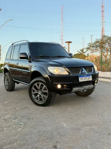 Mitsubishi Pajero TR4 2.0 Flex 16V 4X2 Aut. 2013