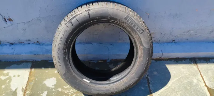 Pneu Pirelli Aro 14