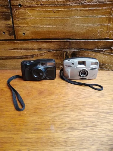 Máquina fotográfica antiga 2 unidades