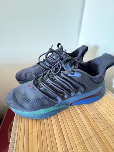 Tênis adidas alphaboost n 42