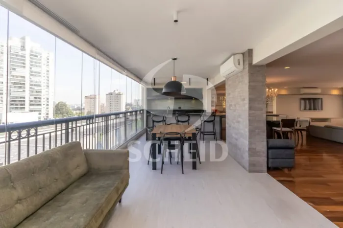 Apartamento com Quatro Suítes e 310m² no Alto da Boa Vista
