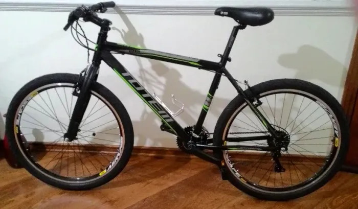 Bicicleta aro 26 seminova toda de aluminio