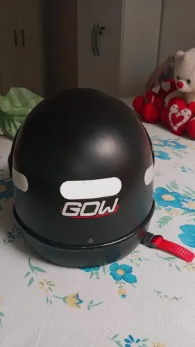 Capacete semi novo 