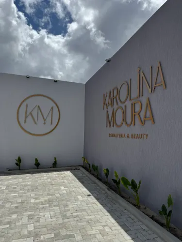 VAGA PARA MANICURE / NAIL DESIGNER 