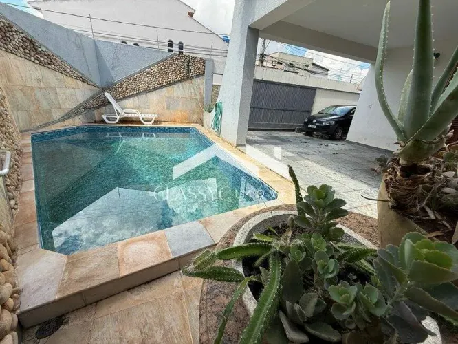 Casa Sobrado com 4 Suítes, Piscina Aquecida e Espaço Gourmet em Uberlândia - Bairro Lidice