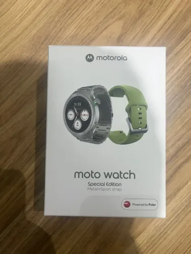 Smartwatch Moto Watch - Powered By Polar, Display Oled 1.4 De 47mm, Ip68, Gps, 2 Pulseiras
