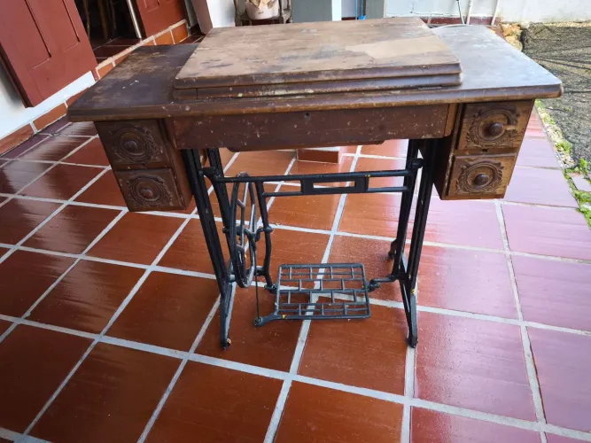 Base Máquina Singer Antiga