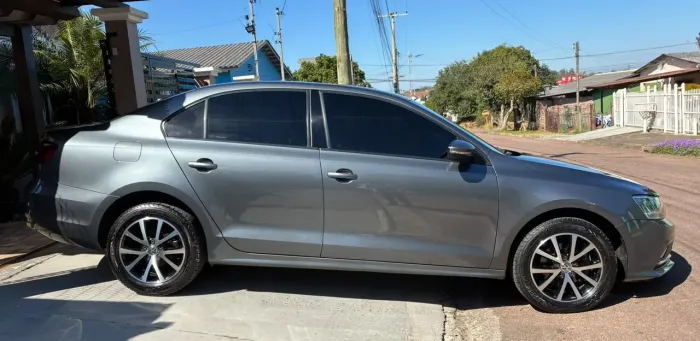 Volkswagen Jetta Trendline 1.4 TSI 16V 4P Mec. 2016