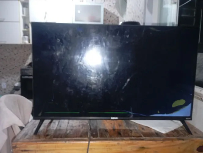 Tv 32 tela quebrada