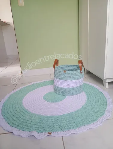 Kit Crochê Fio de Malha Verde e Branco - Tapete + Cesto Organizador