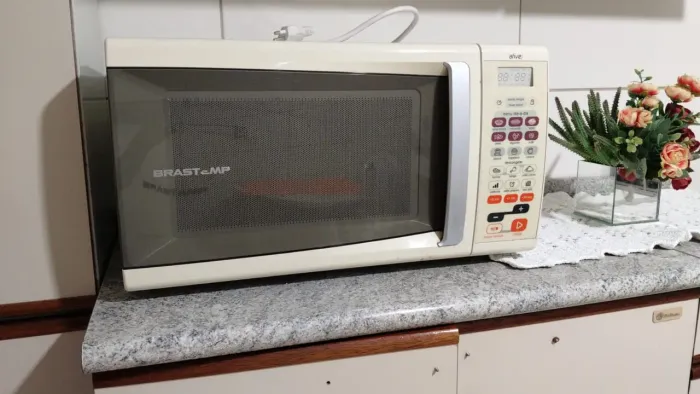 MICRO-ONDAS BRASTEMP