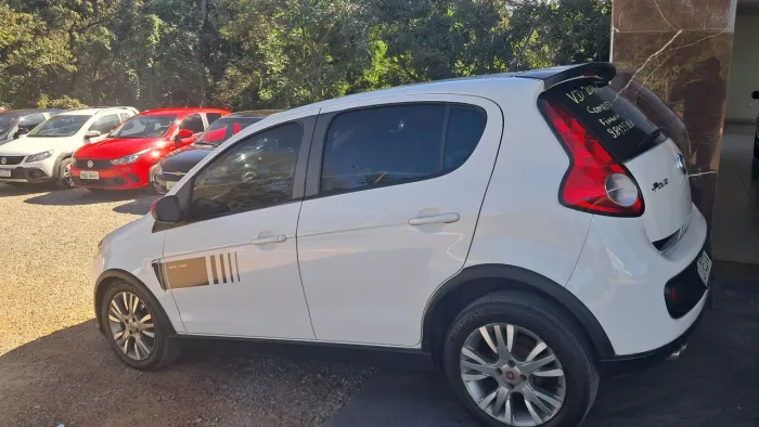 Fiat Palio Sporting 1.6 Flex 16V 5P 2014