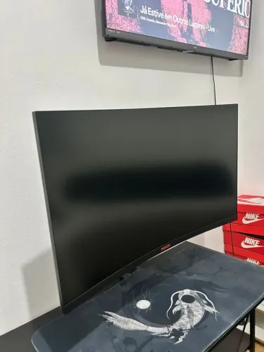 MONITOR GAMER AOC AGON 31.5" CURVO 165Hz