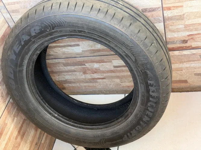Vendo pneu aro 15 goodyear