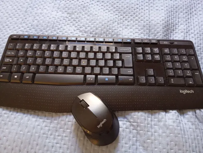 Teclado Logitech k345 leia