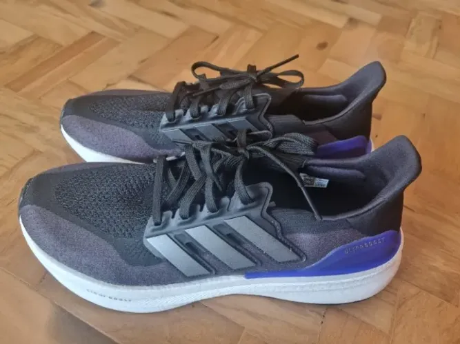 Adidas Ultraboost 5 - Cor preta - tamahno 43  - NOVO 