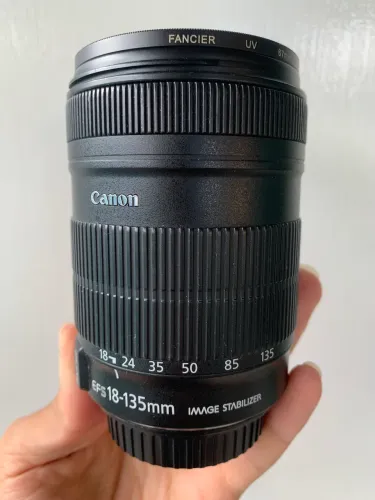 Lente Zoom Canon EF-S mount (EOS) 18-135mm IS (Estabilizador)