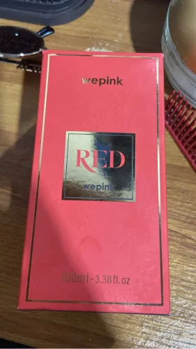 Vendo perfume red da wepink, novo, nunca usado.