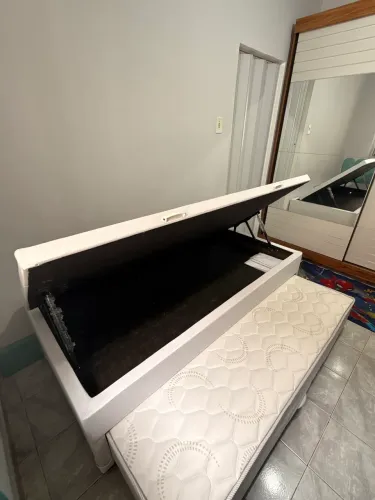 Cama box com baú e cama auxiliar - 10 meses de uso