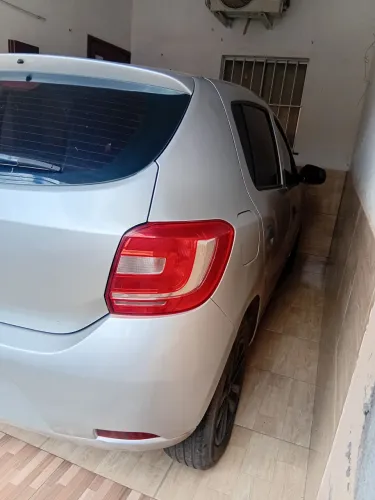 Renault Sandero 1.0