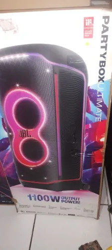 Caixa jbL partybox ultimate com fones potentes aceito cartão ZAP *90 aproveite