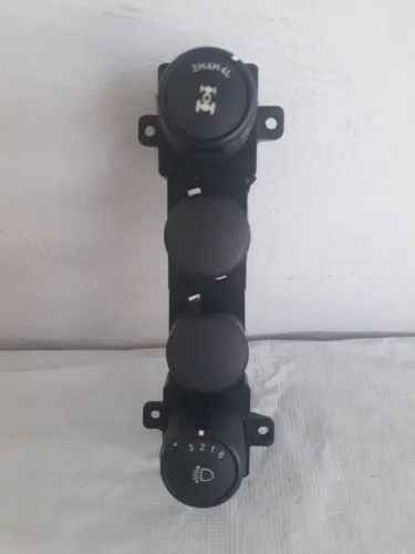 Botão Tração E Farol Painel Central Ssangyong Actyon - Usado