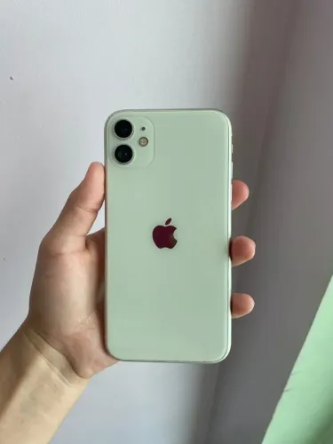 iPhone 11 64GB funcionando tudo