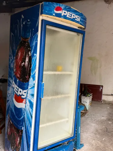 Freezer vertical expositor gelando muito bem 