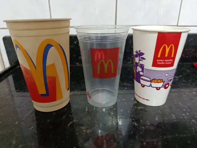 ? Lote 3 Copos Antigos McDonald's - Peças de Coleção | Artes Exclusivas