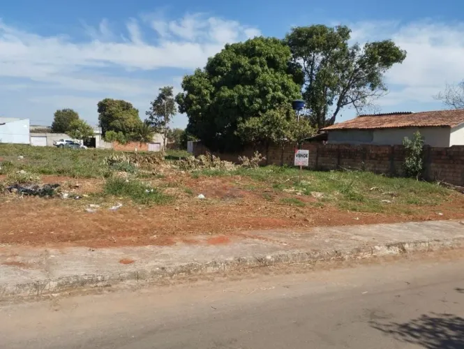 Terreno à venda no bairro Vila Oliveira - Aparecida de Goiânia/GO