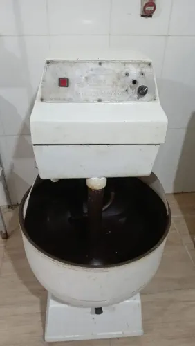Amassadeira industrial de padaria