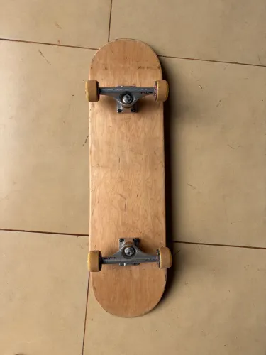 Skate PROFISSIONAL completo 8.25