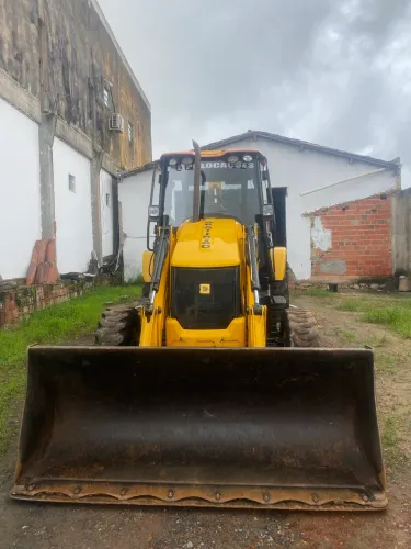 Retroescavadeira Jcb 3cx 2020