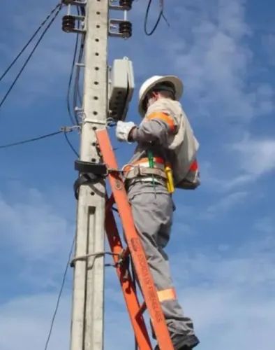 Eletricista disponível 24h