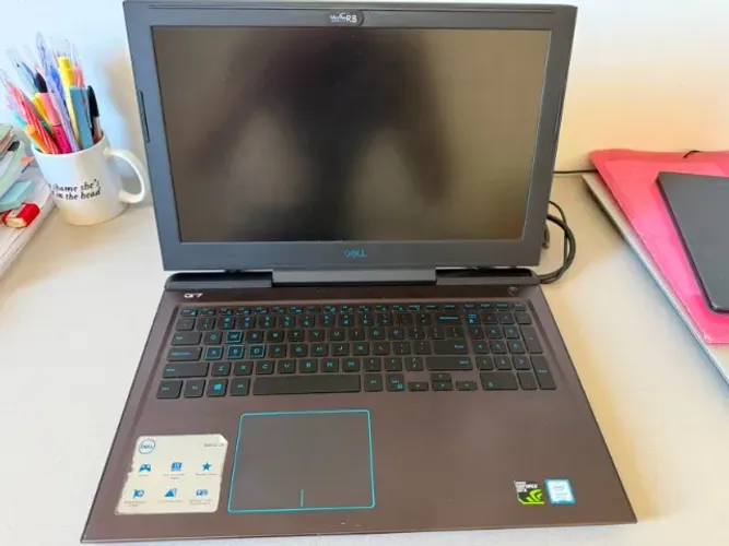 DELL G7 7588 - I7 (8 geração) - Nvidia GTX 1060 (6gb) - 16GB RAM - 1TB HD e 120 GB SSD