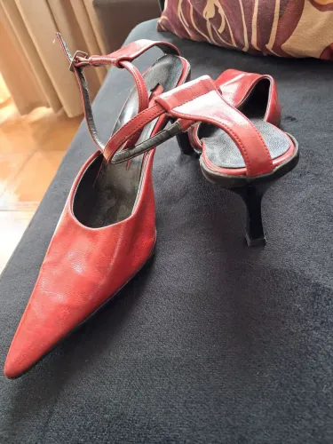 Scarpan vermelho couro