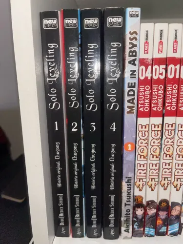 Mangá(manhwa) Solo Leveling 1 ao 4 volume
