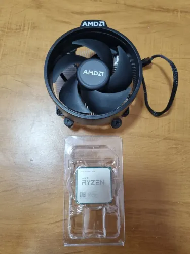 Ryzen 5 1600 + Cooler AMD