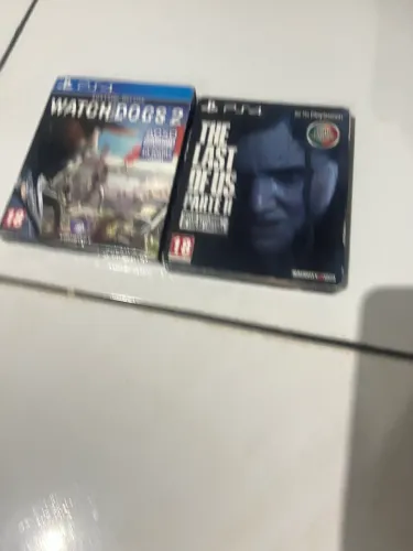 The Last of Us Part II - Edição Especial (Steelbook + Luva Luva de Papelão)