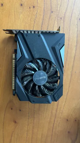 placa de video Gigabyte Geforce Gtx 1650, 4gb, 128-bit