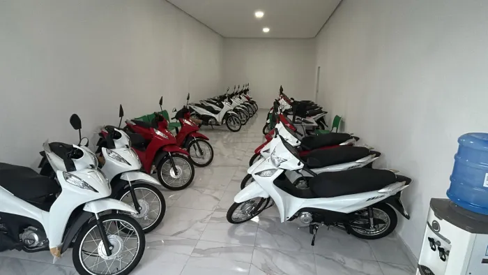 Honda BIZ ES 125 - Ano 2026